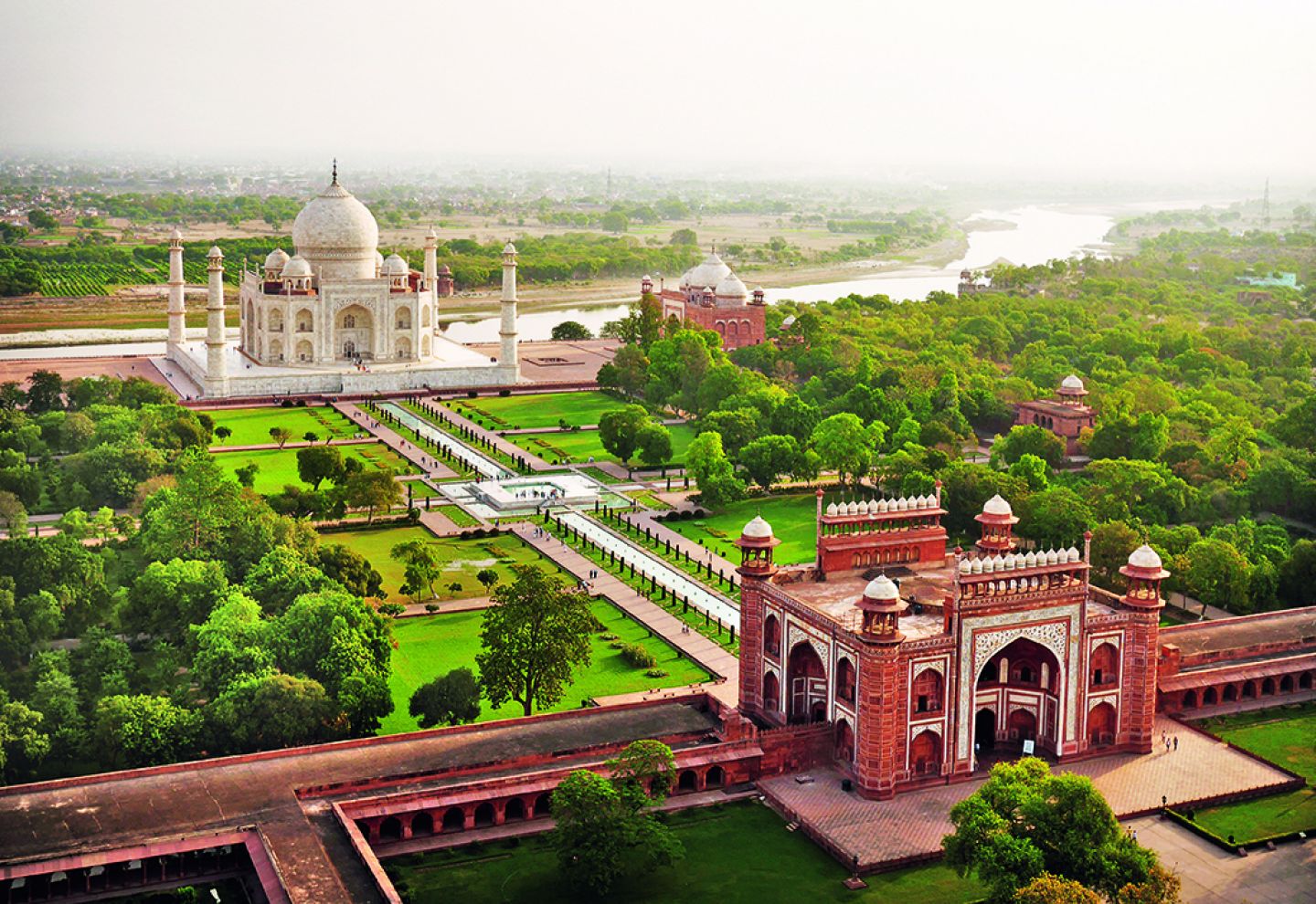 Club Resorto Reviews Agra as a Holiday Destination